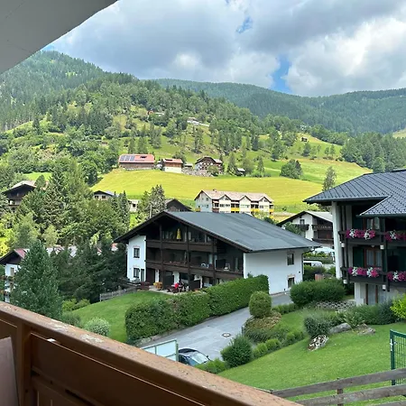 Rehkitz Apartman *